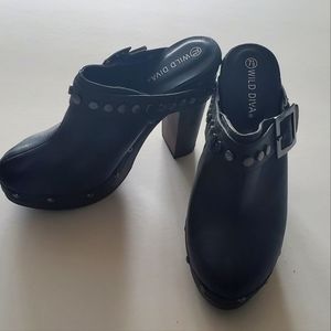 Enclosed Platform Clog Sandals